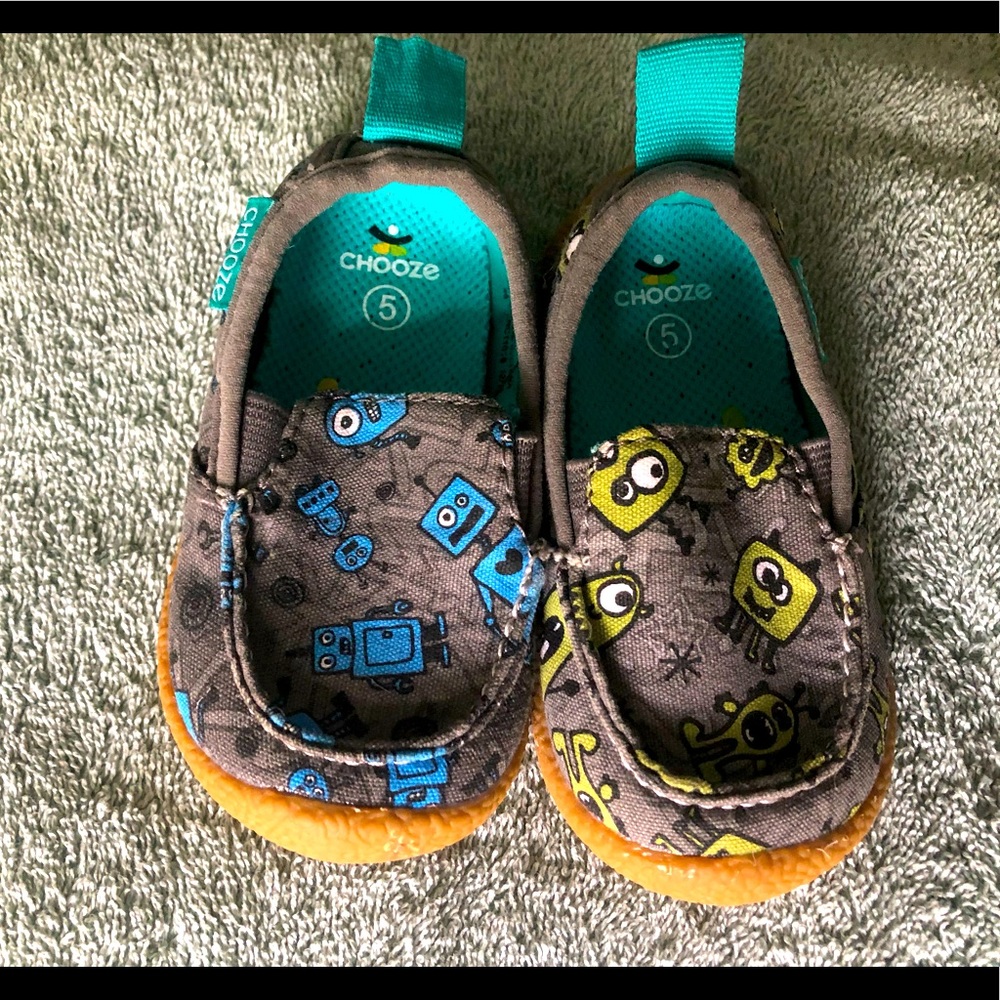 Chooze 5 (intentionally) mismatched slip-on shoes